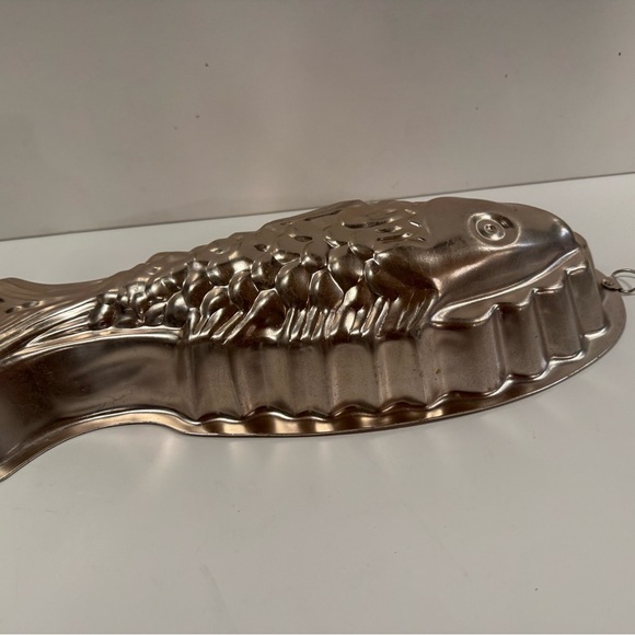 Vintage Old Dutch Copper Fish Jello Mold Large 13” - Picture 5 of 9